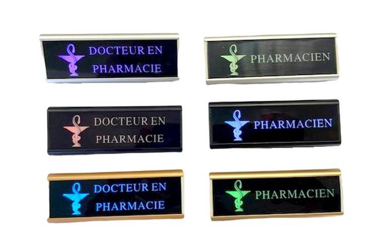 badge pharmacien moderne